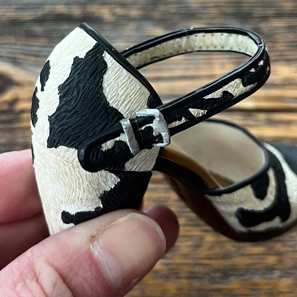 Just the Right Shoe Bovine Bliss Collectible - Picture 3 of 5